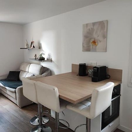 Charmant Appartement 2 Pieces Proche Disneyland Villeneuve-Saint-Denis Luaran gambar