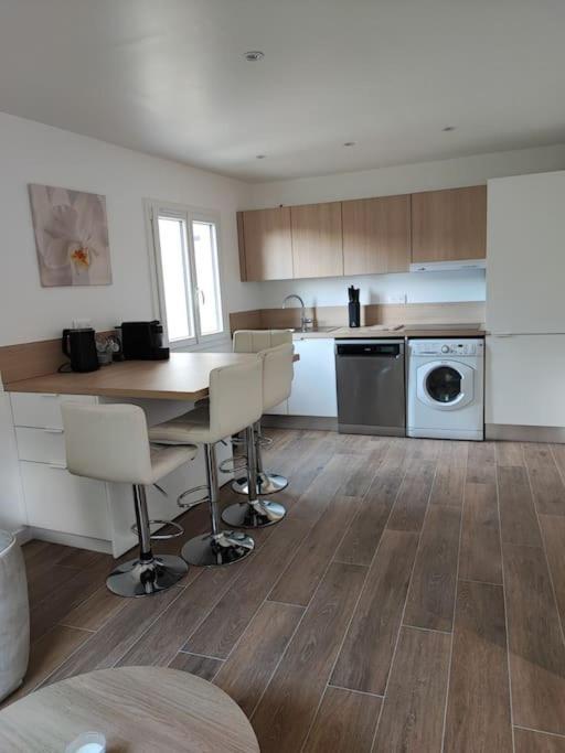 Charmant Appartement 2 Pieces Proche Disneyland Villeneuve-Saint-Denis Luaran gambar