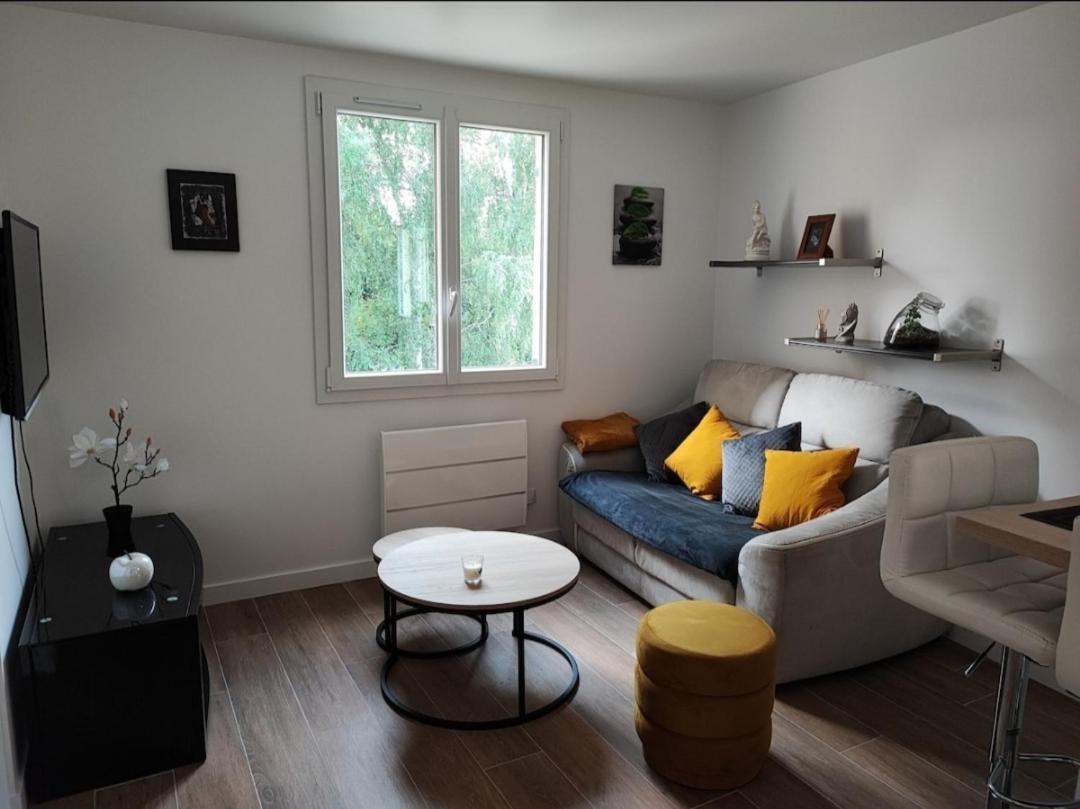Charmant Appartement 2 Pieces Proche Disneyland Villeneuve-Saint-Denis Luaran gambar